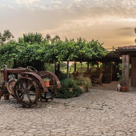 Il Sorgituro - Agriturismo Postiglione Exteriör bild