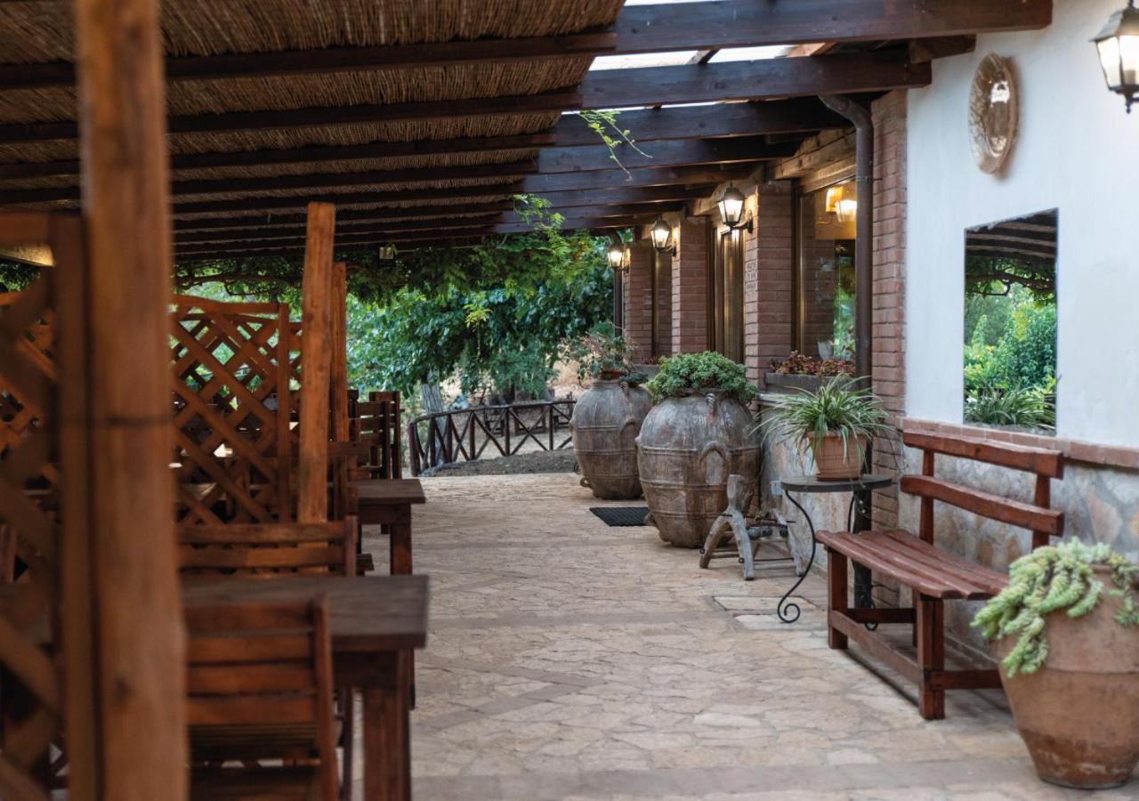 Il Sorgituro - Agriturismo Postiglione Exteriör bild