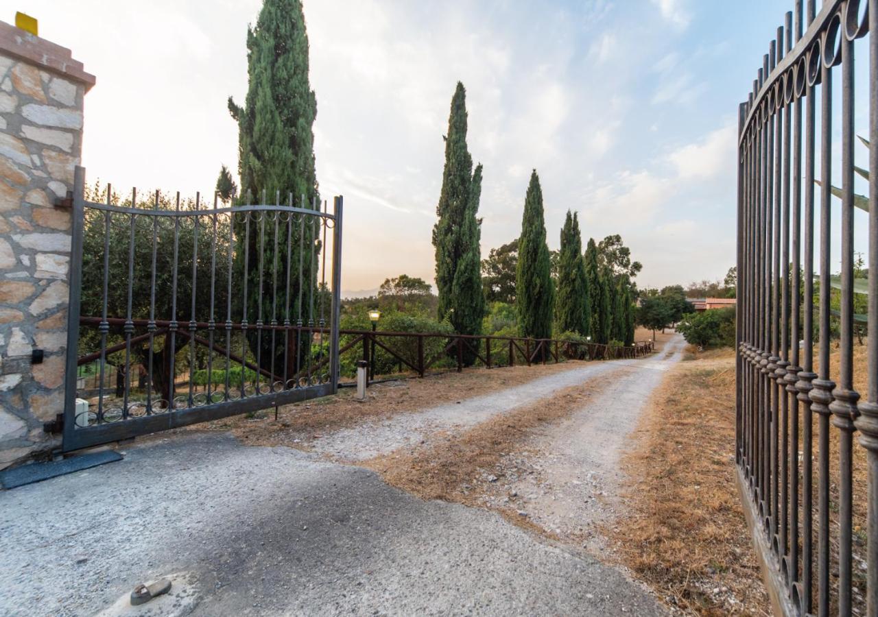 Il Sorgituro - Agriturismo Postiglione Exteriör bild