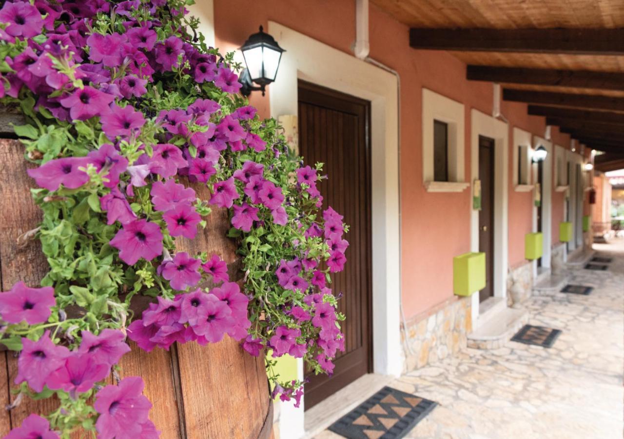 Il Sorgituro - Agriturismo Postiglione Exteriör bild